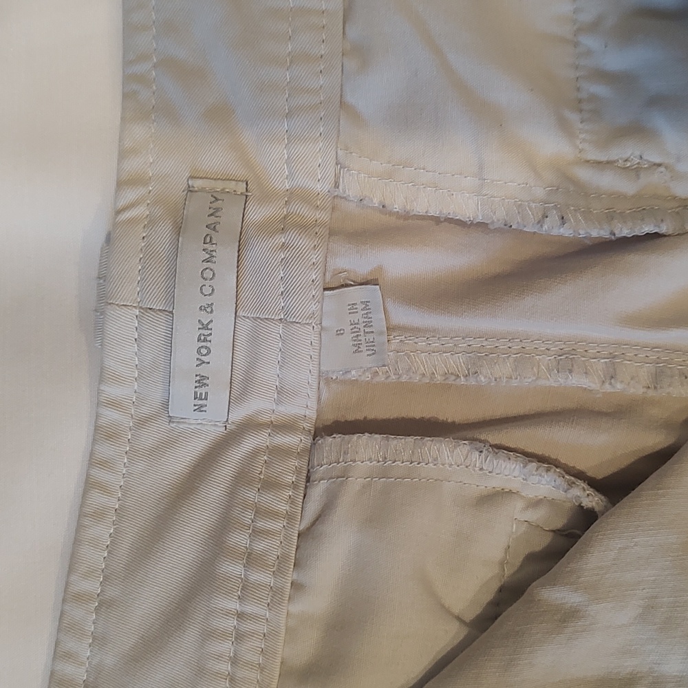 Shorts - Picture 2 of 3